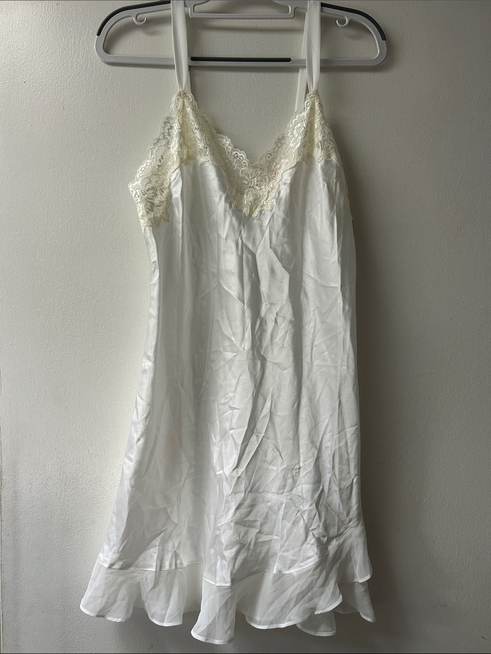 Oscar de la Renta Cream Lace-Trim Chemise